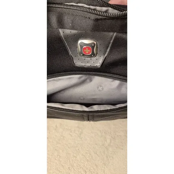 Swiss Gear Wenger padded laptop bag briefcase shoulder strap 18" x 13" black - Picture 9 of 13